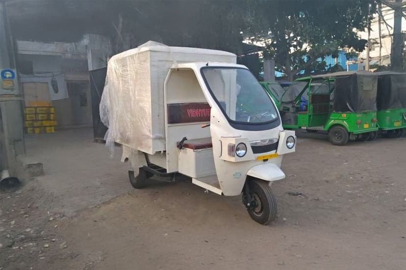 Vidhyut Cargo C1 (Closed)